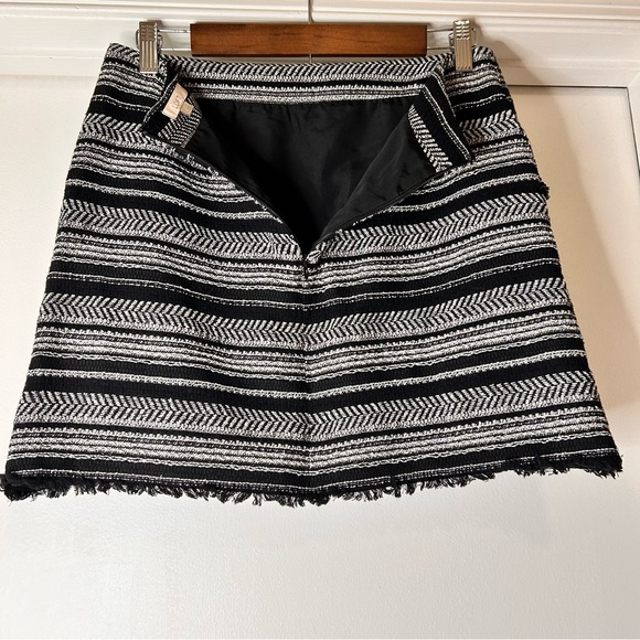 Ann Taylor LOFT Black and White Tweed Mini Skirt - Size 4 - Picture 4 of 10